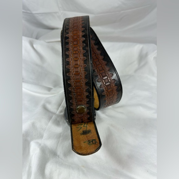 Vintage Bergamot Brass Works 1983 SALOON cowboys belt buckle and brown belt 34 - Picture 6 of 14